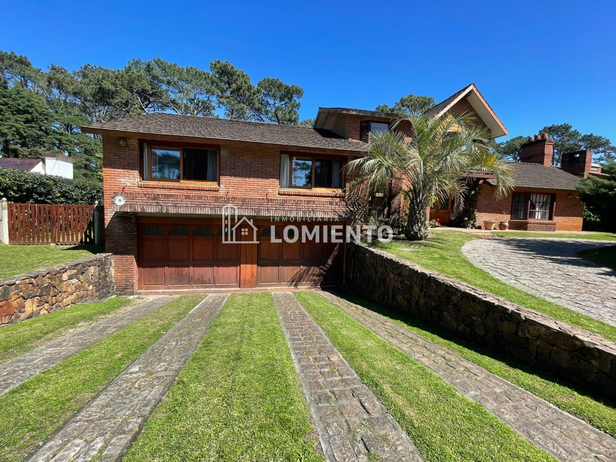 Casa ID.745 - Venta- alquiler temporada espectacular casa 4 dormitorios Cantegril 