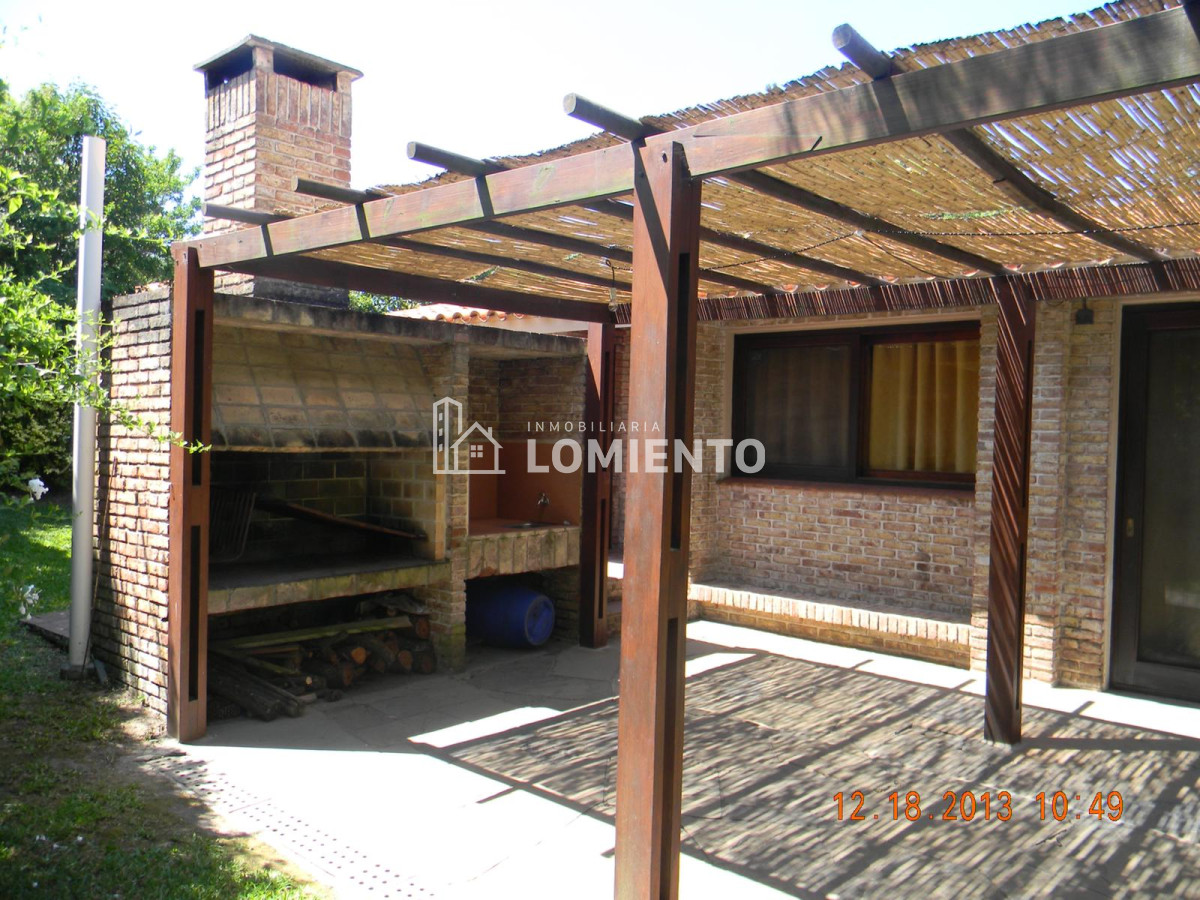 Casa ID.1080 - Venta Casa 4 Dormitorios en Pinares