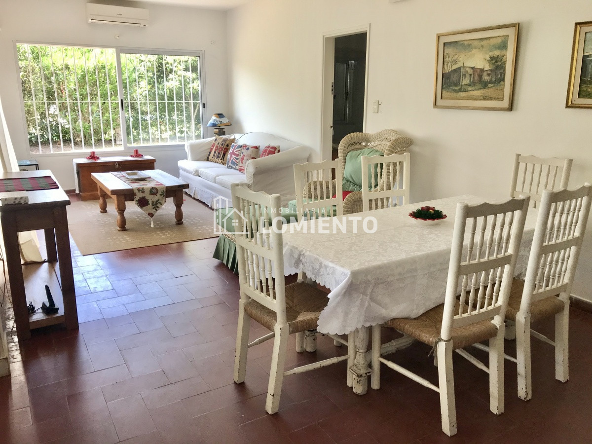 Casa ID.681 - Alquiler anual casa 3 dormitorios barrio cantegril 