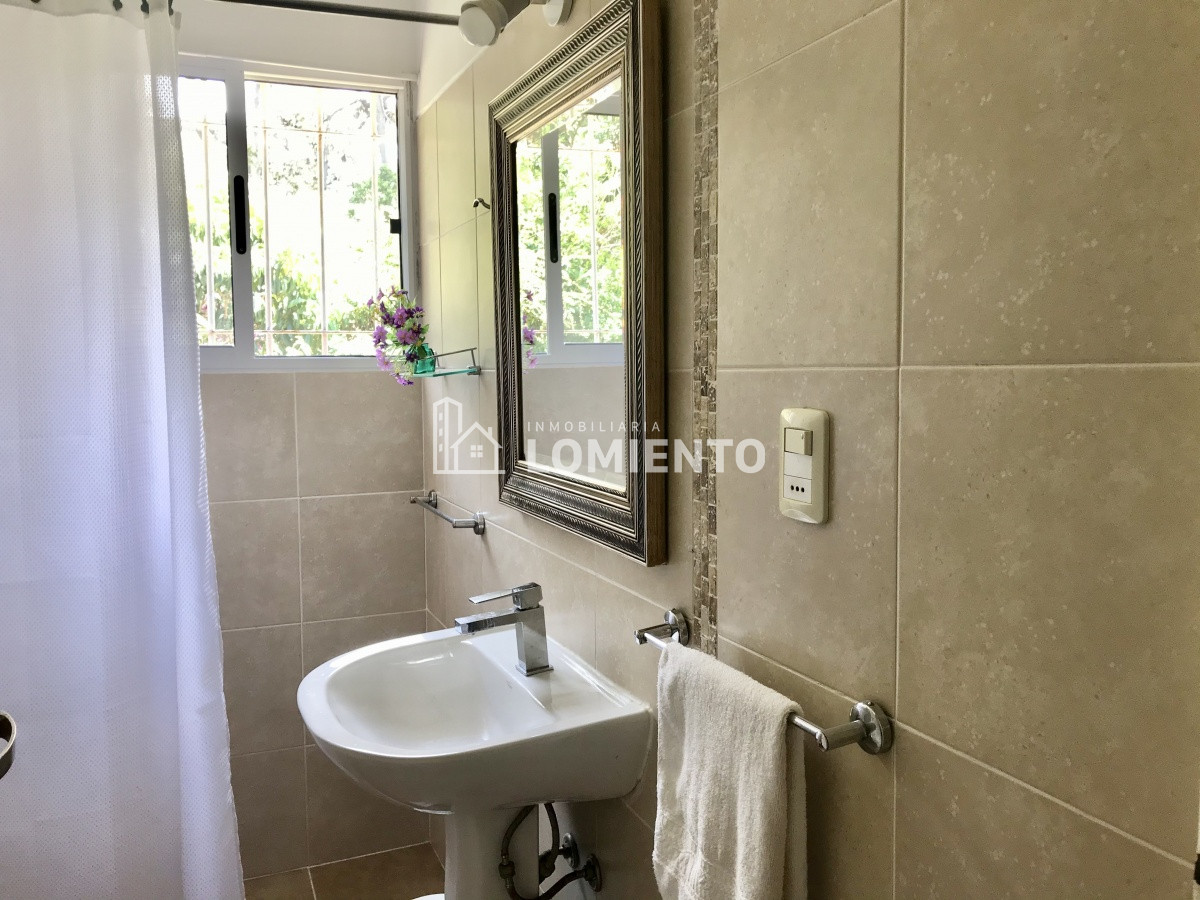 Casa ID.681 - Alquiler anual casa 3 dormitorios barrio cantegril 