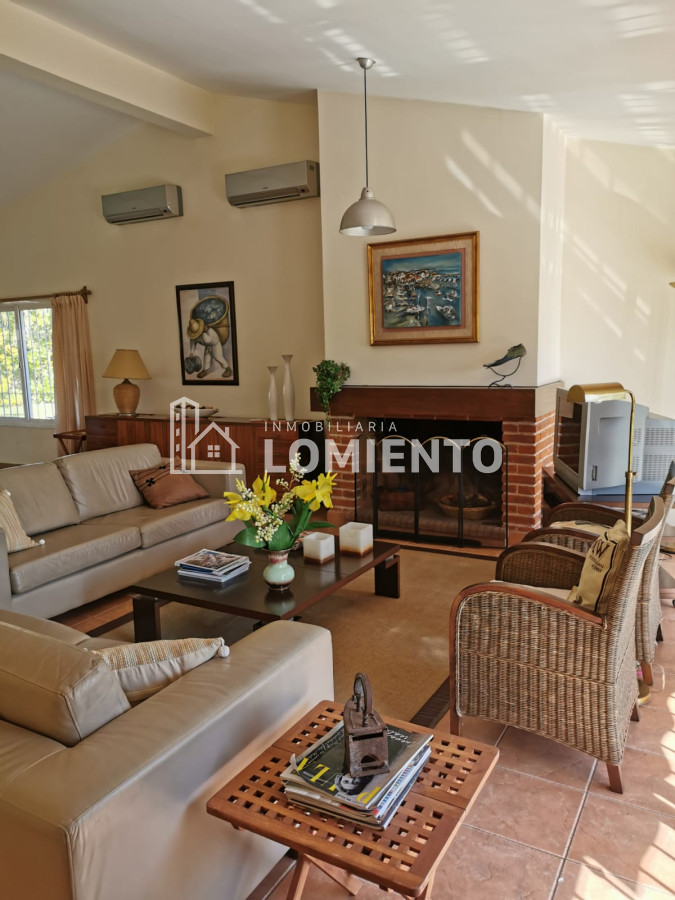 Casa ID.458 - Venta casa 4 dormitorios en Playa Mansa 