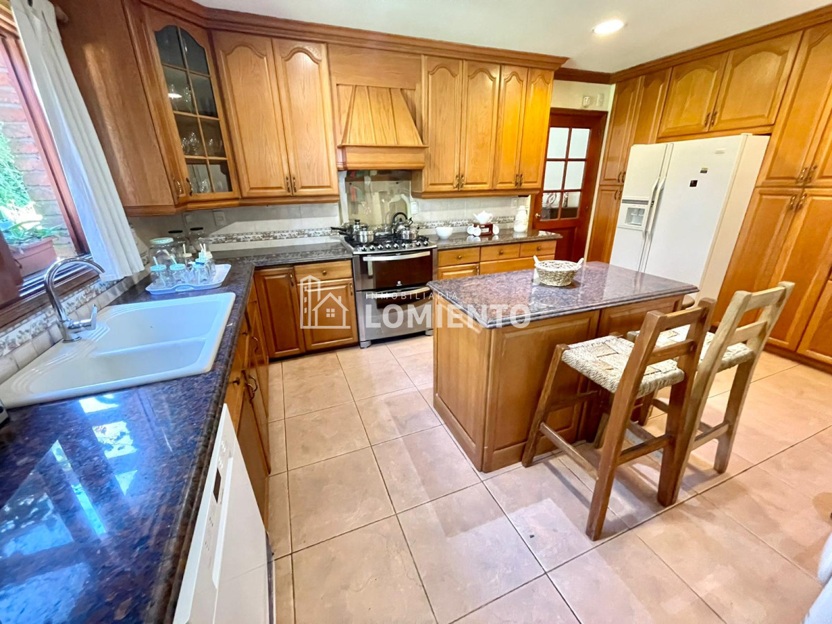 Casa ID.745 - Venta- alquiler temporada espectacular casa 4 dormitorios Cantegril 