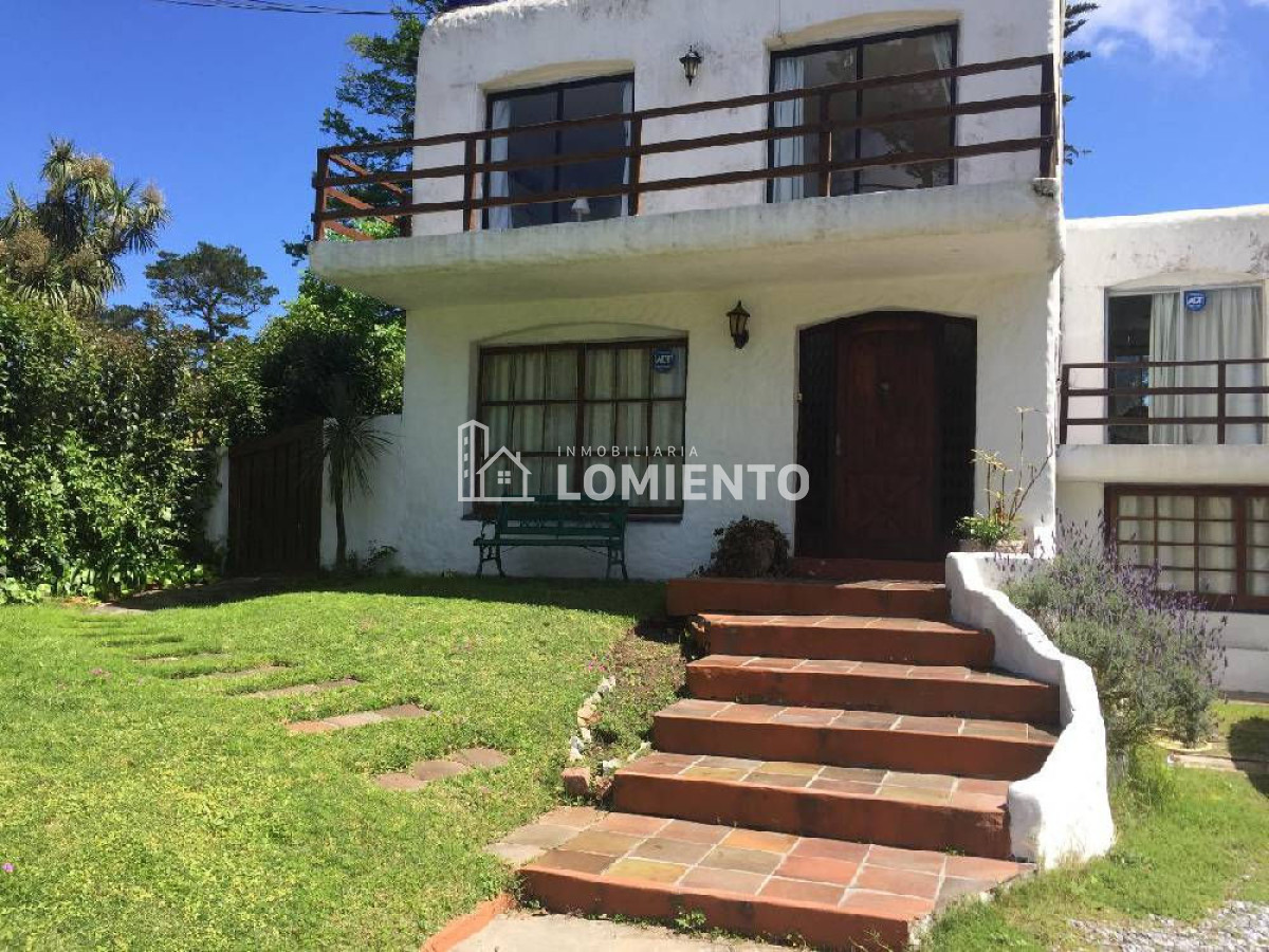 Casa ID.388 - Alquiler temporada/ venta casa de 4 dormitorios zona Cantegril