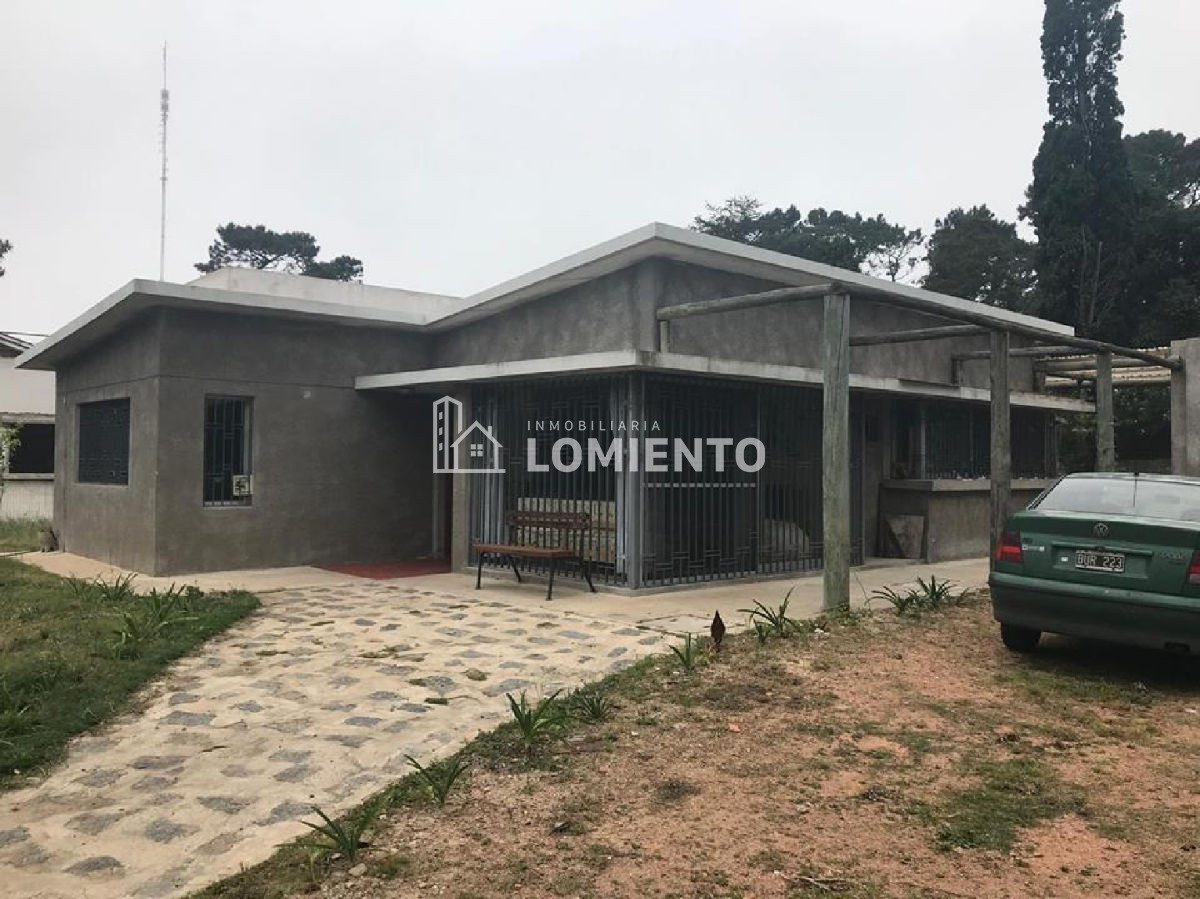 Casa ID.464 - Casa en Cantegril, 3 dormitorios *