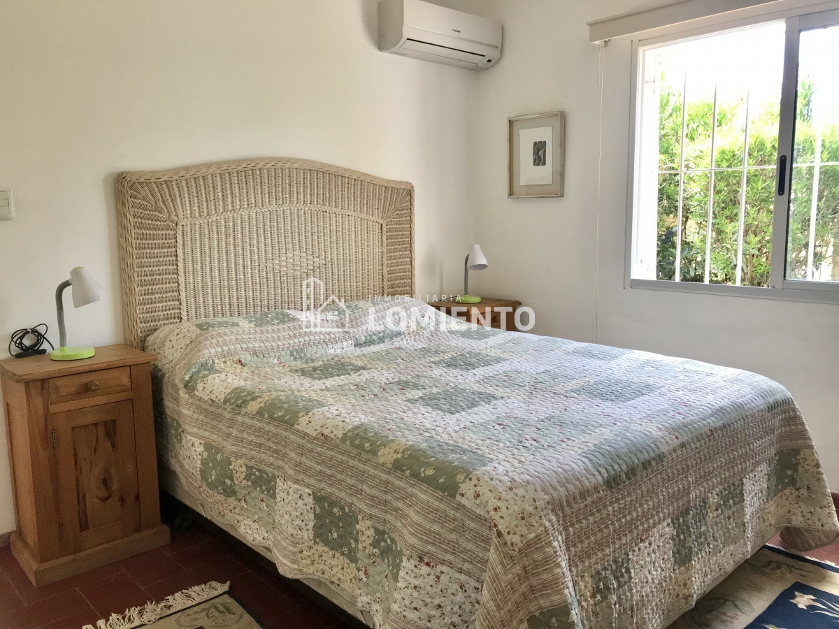 Casa ID.681 - Alquiler anual casa 3 dormitorios barrio cantegril 