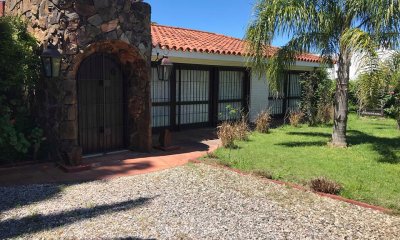 Alquiler anual / venta casa 4 dormitorios y 3 baños, zona colegios