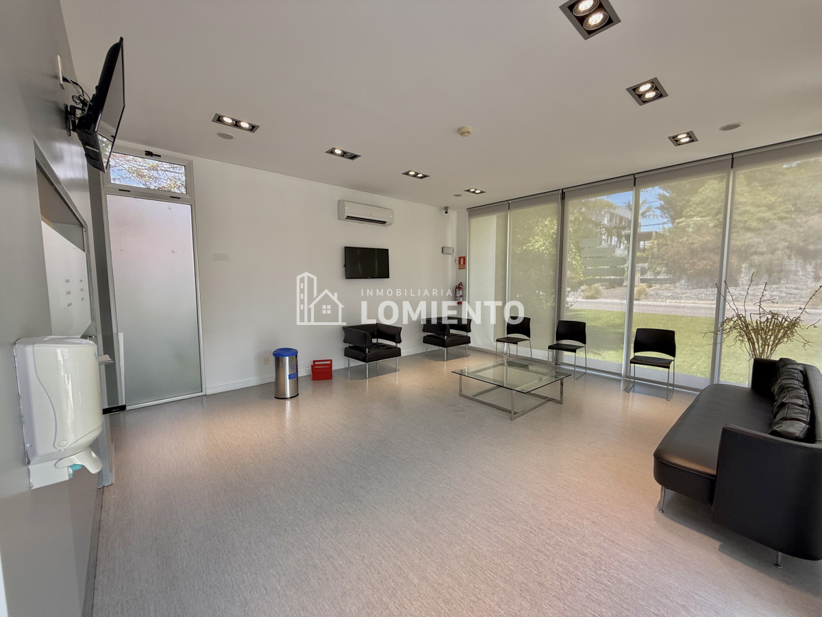 Local Comercial ID.1742 - Venta- alquiler anual Local Comercial sobre Av. Cordoba 