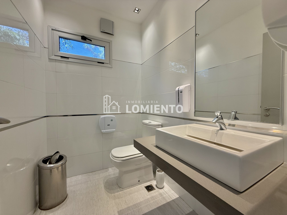 Local Comercial ID.1742 - Venta- alquiler anual Local Comercial sobre Av. Cordoba 