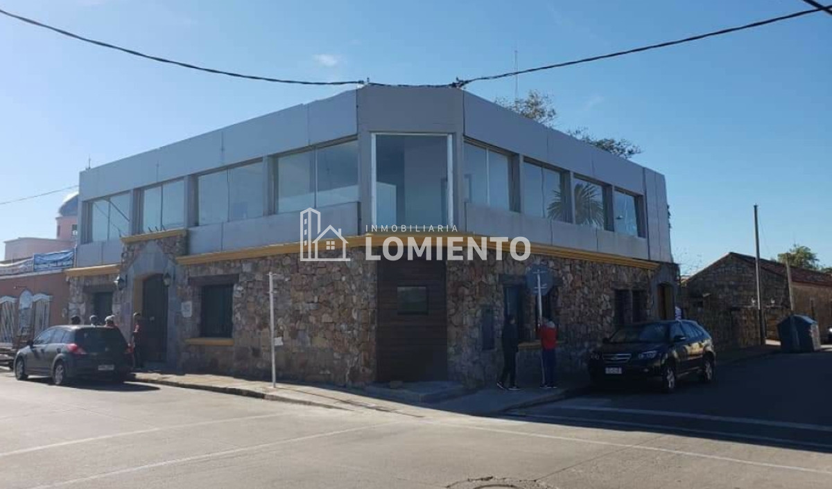 Local Comercial ID.1237 - Venta amplio local en zona céntrica