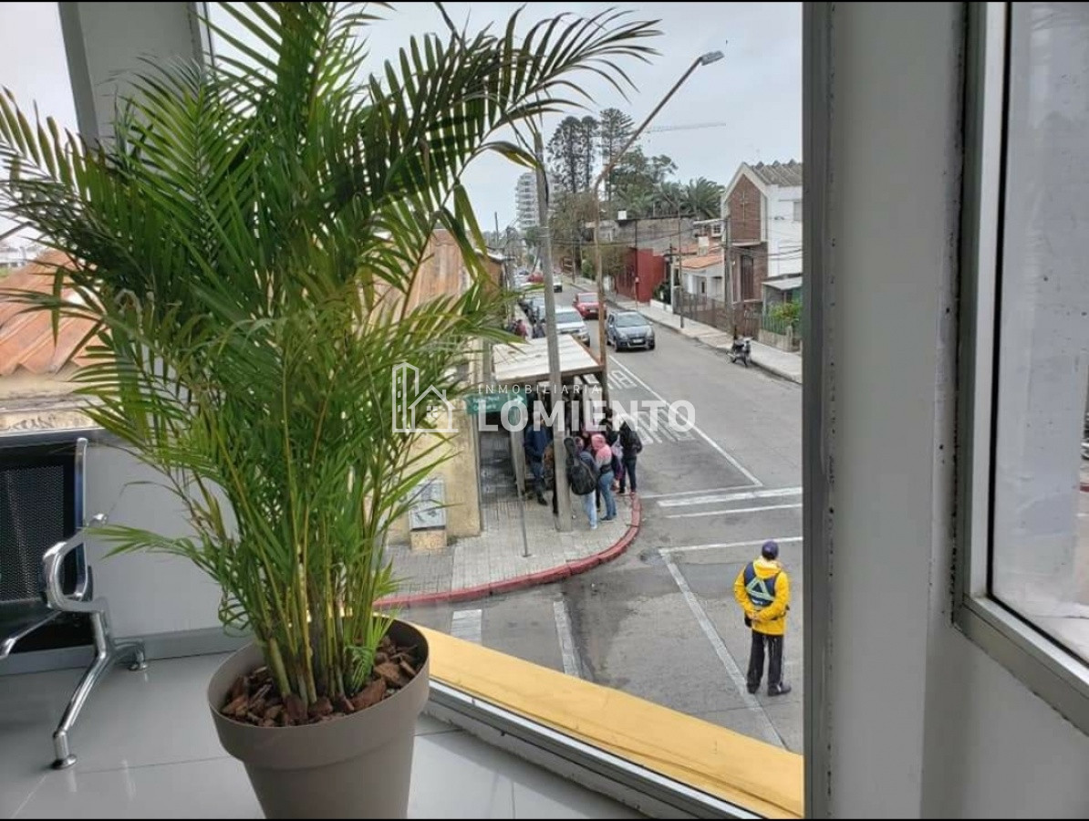 Local Comercial ID.1237 - Venta amplio local en zona céntrica