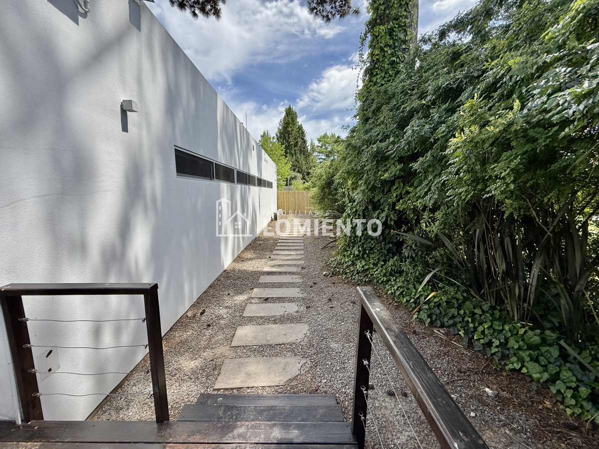 Local Comercial ID.1742 - Venta- alquiler anual Local Comercial sobre Av. Cordoba 