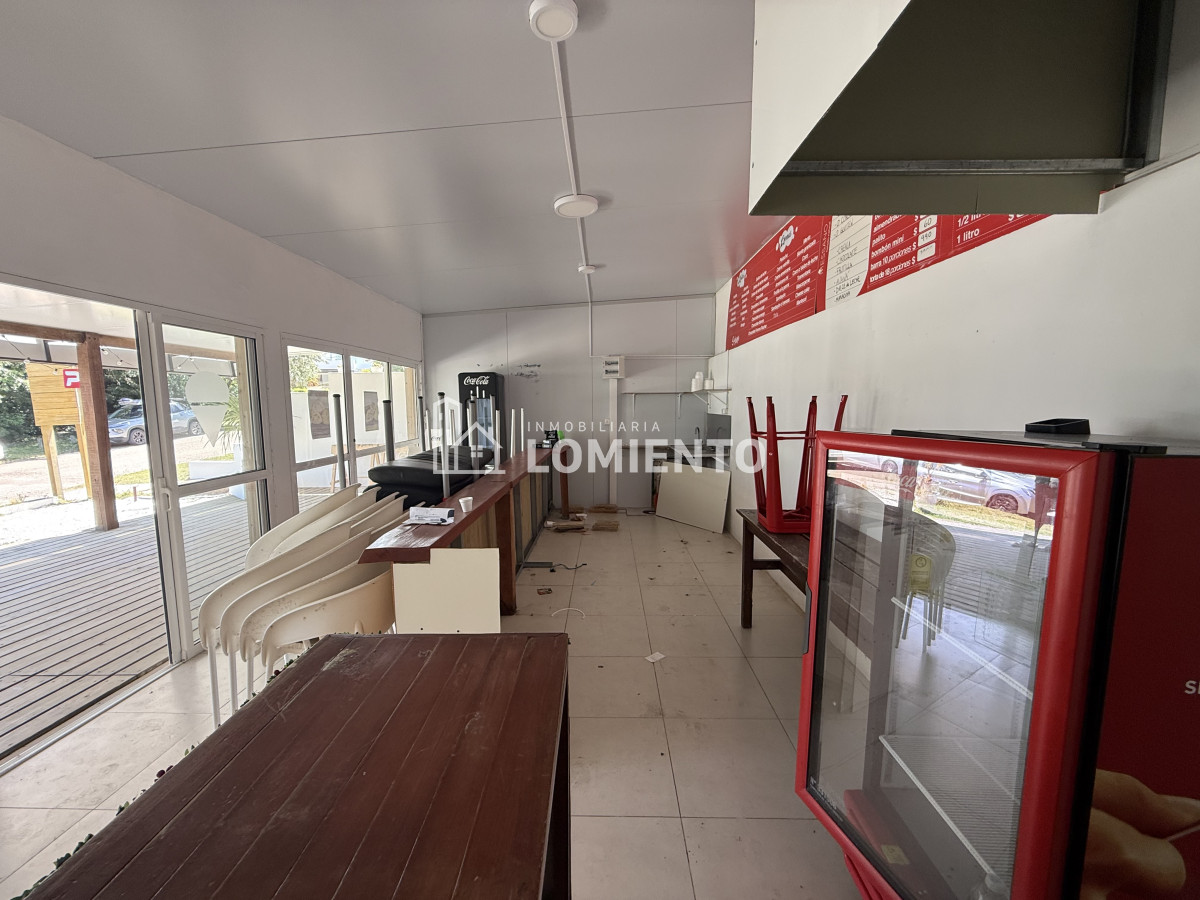 Local Comercial ID.1761 - Alquiler anual local en Manantiales 