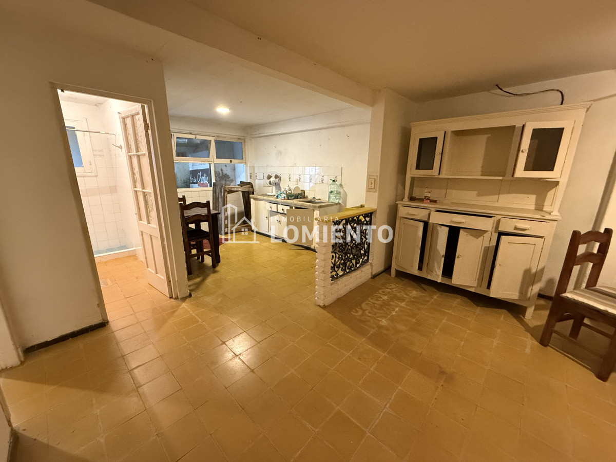 Local Comercial ID.1574 - Venta- Alquiler anual o temporada local a metros de Puerto Punta del Este