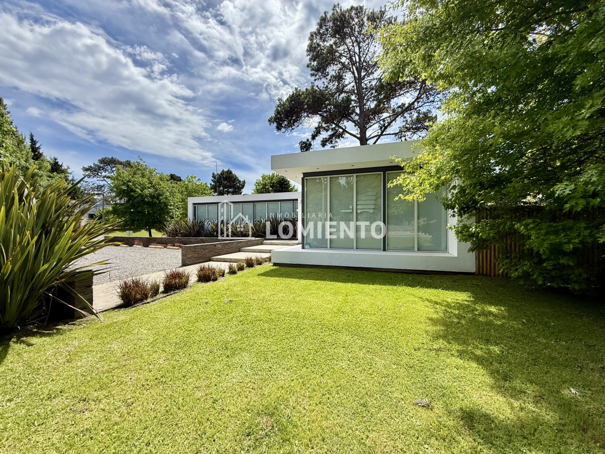 Local Comercial ID.1742 - Venta- alquiler anual Local Comercial sobre Av. Cordoba 