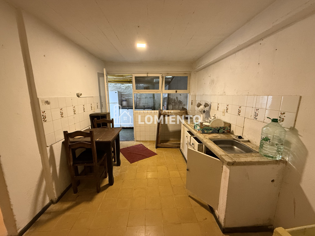 Local Comercial ID.1574 - Venta- Alquiler anual o temporada local a metros de Puerto Punta del Este