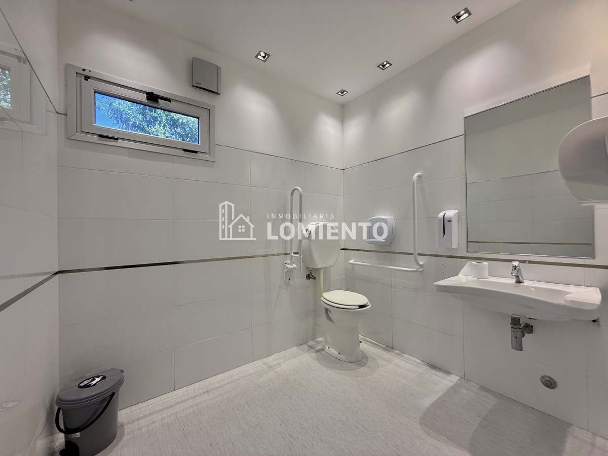 Local Comercial ID.1742 - Venta- alquiler anual Local Comercial sobre Av. Cordoba 