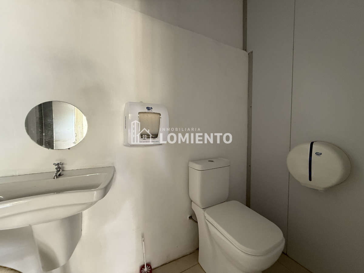 Local Comercial ID.1761 - Alquiler anual local en Manantiales 