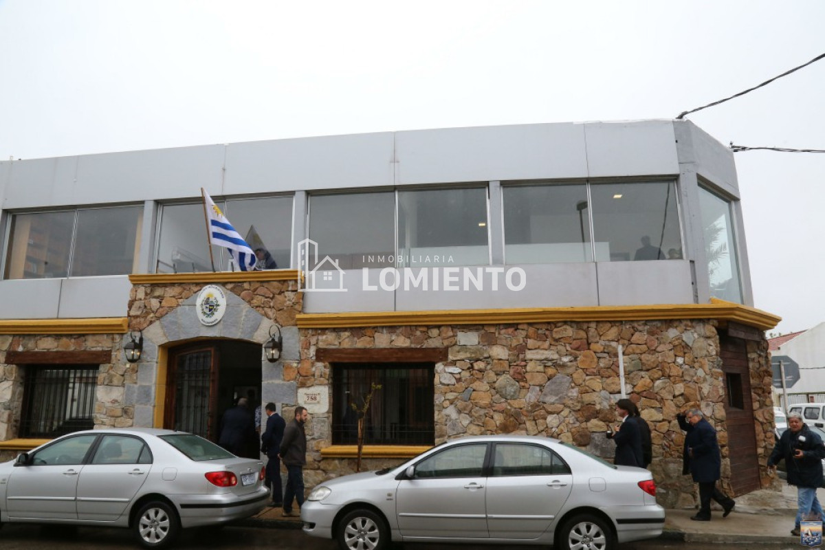 Local Comercial ID.1237 - Venta amplio local en zona céntrica