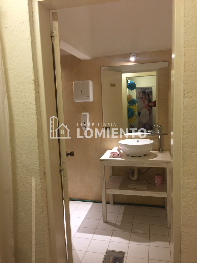 Local Comercial ID.1639 - Amplio Local en venta en Av. Roosevelt 