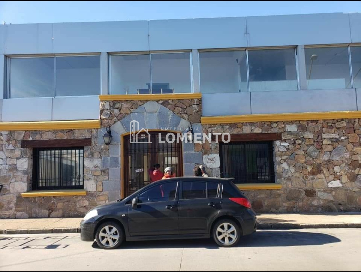 Local Comercial ID.1237 - Venta amplio local en zona céntrica