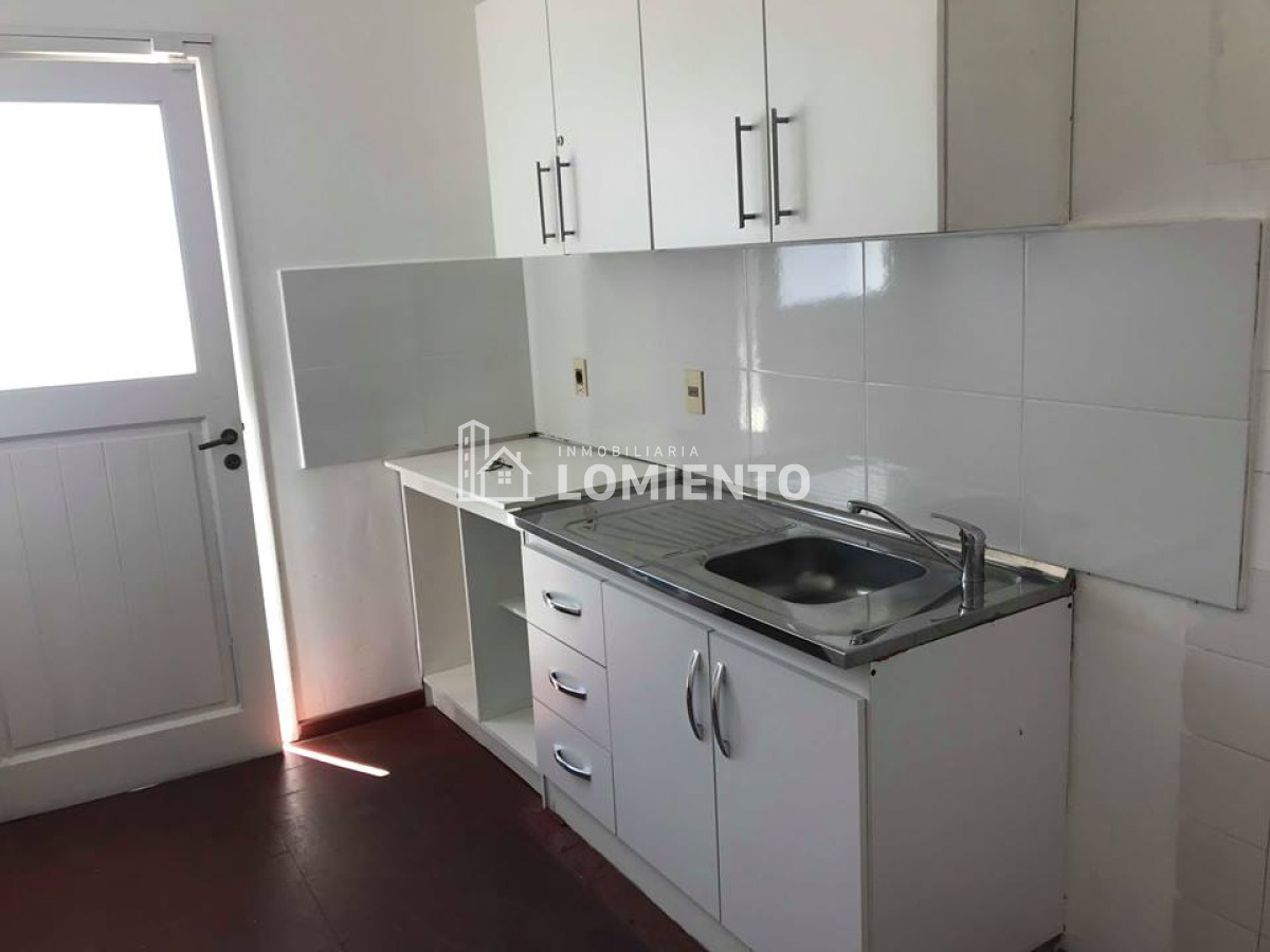 Local Comercial ID.666 - Alquiler anual local Centro de Maldonado