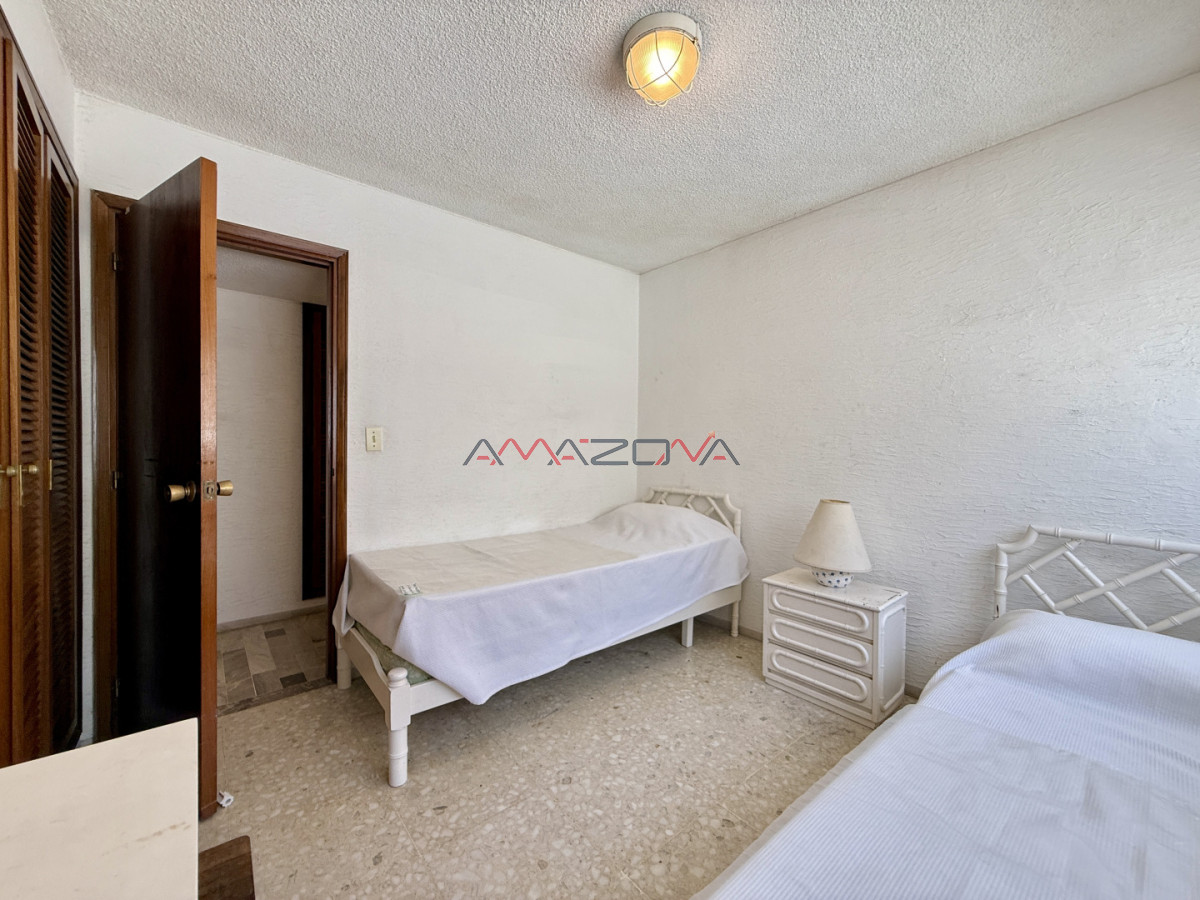 Apartamento ID.5778 - EN PLENO CENTRO CERCA DE PLAYA BRAVA Y MANSA 