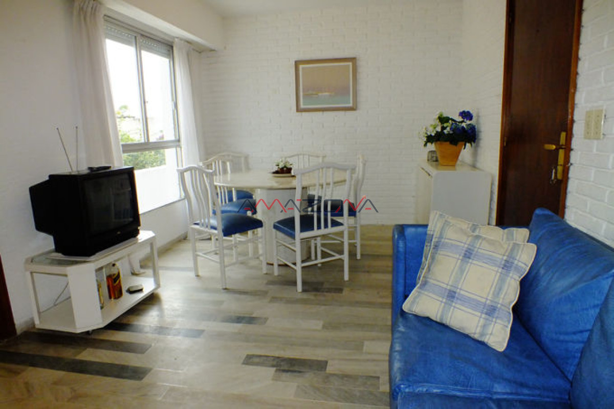 Apartamento ID.5778 - EN PLENO CENTRO CERCA DE PLAYA BRAVA Y MANSA 