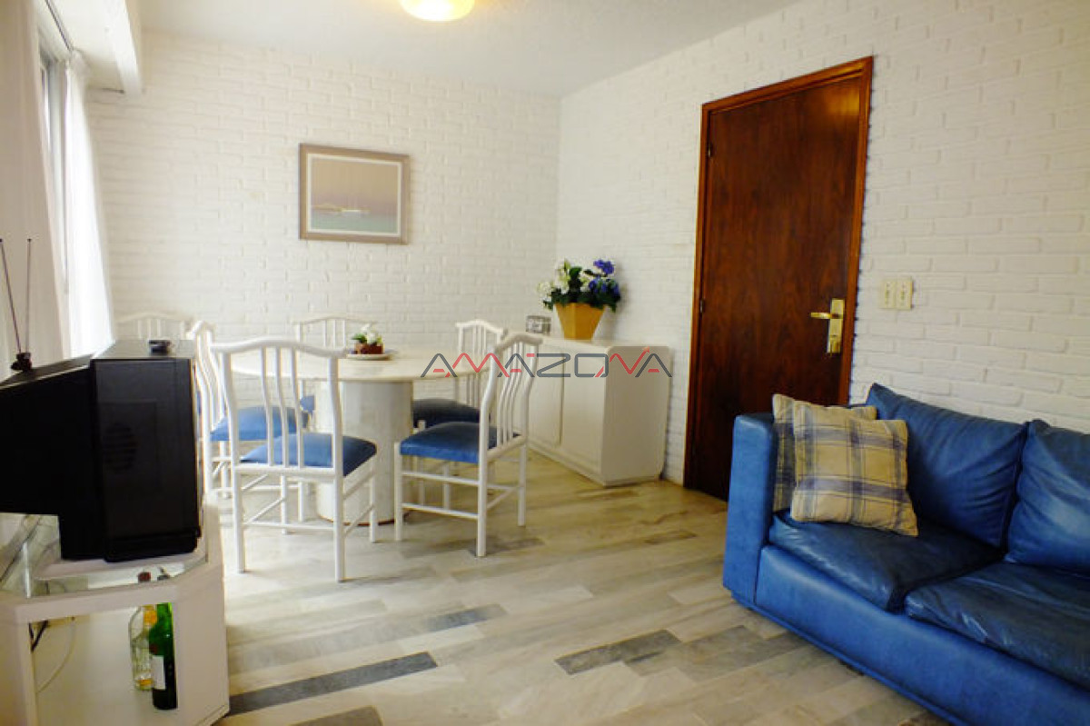 Apartamento ID.5778 - EN PLENO CENTRO CERCA DE PLAYA BRAVA Y MANSA 