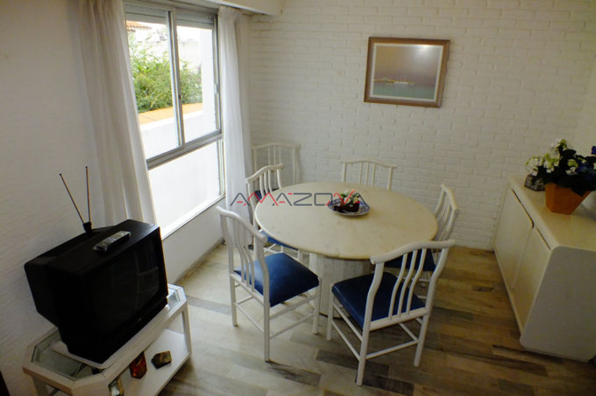 Apartamento ID.5778 - EN PLENO CENTRO CERCA DE PLAYA BRAVA Y MANSA 