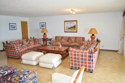 Apartamento en Brava, 3 dormitorios   - PLD856A