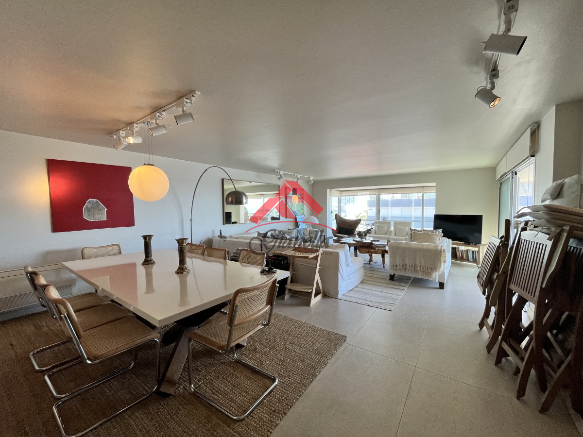 Apartamento ID.1952 - Apartamento en la Península, Punta del Este
