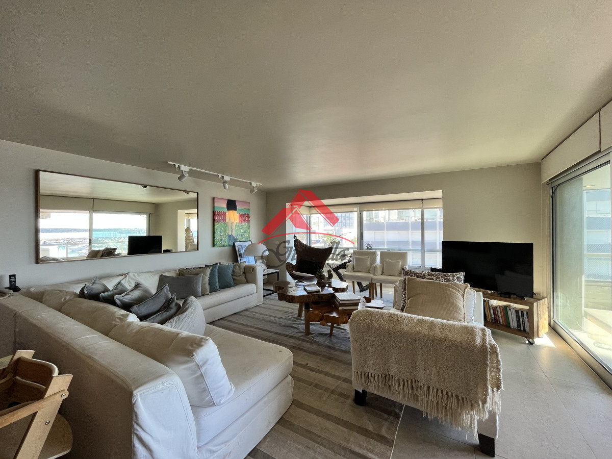 Apartamento ID.1952 - Apartamento en la Península, Punta del Este