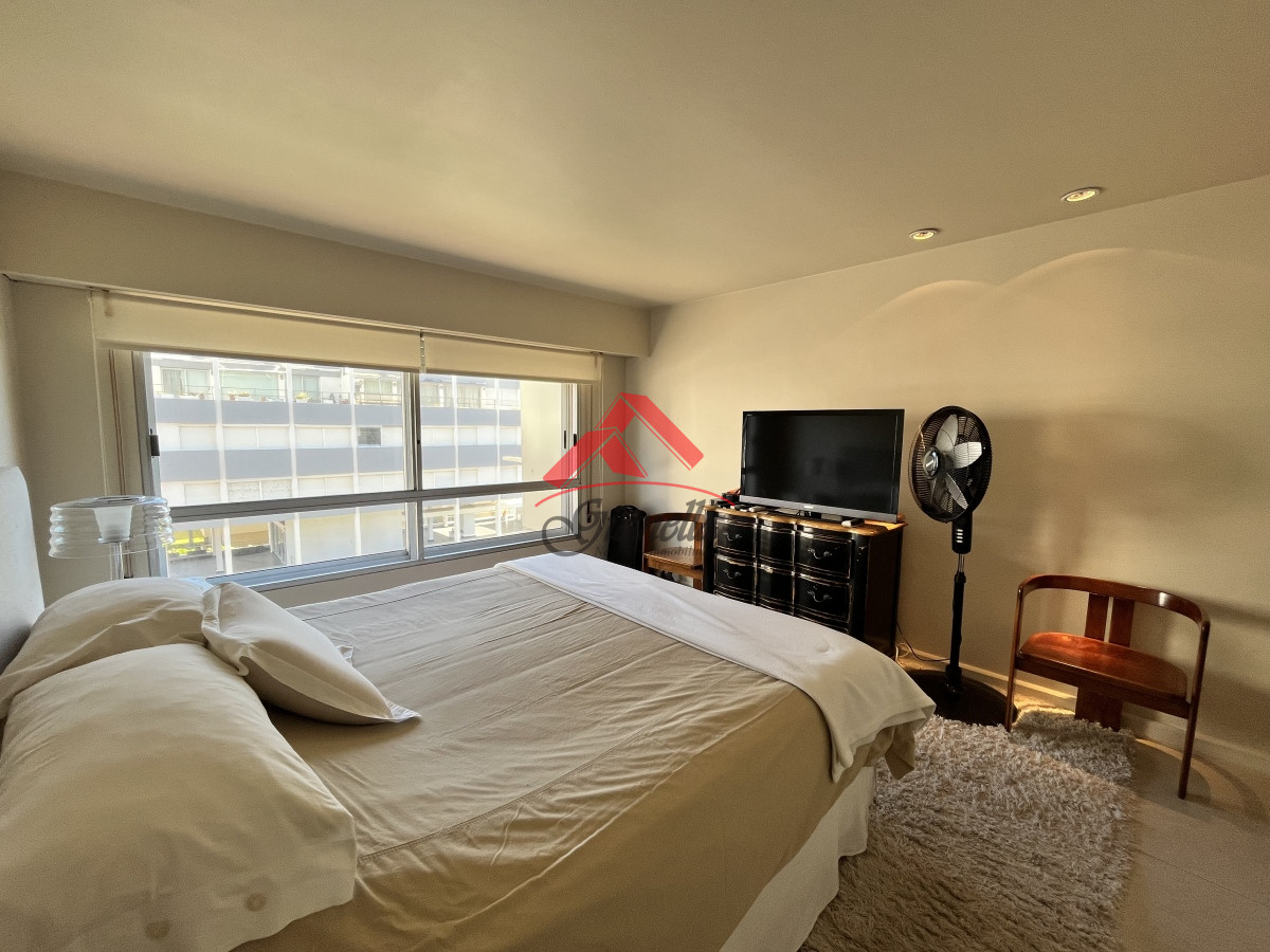 Apartamento ID.1952 - Apartamento en la Península, Punta del Este