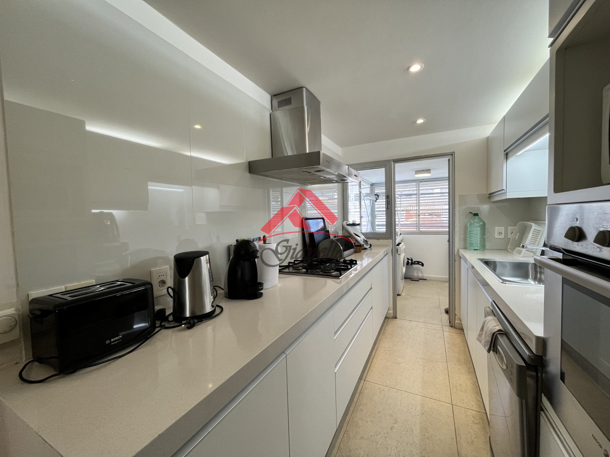 Apartamento ID.1952 - Apartamento en la Península, Punta del Este