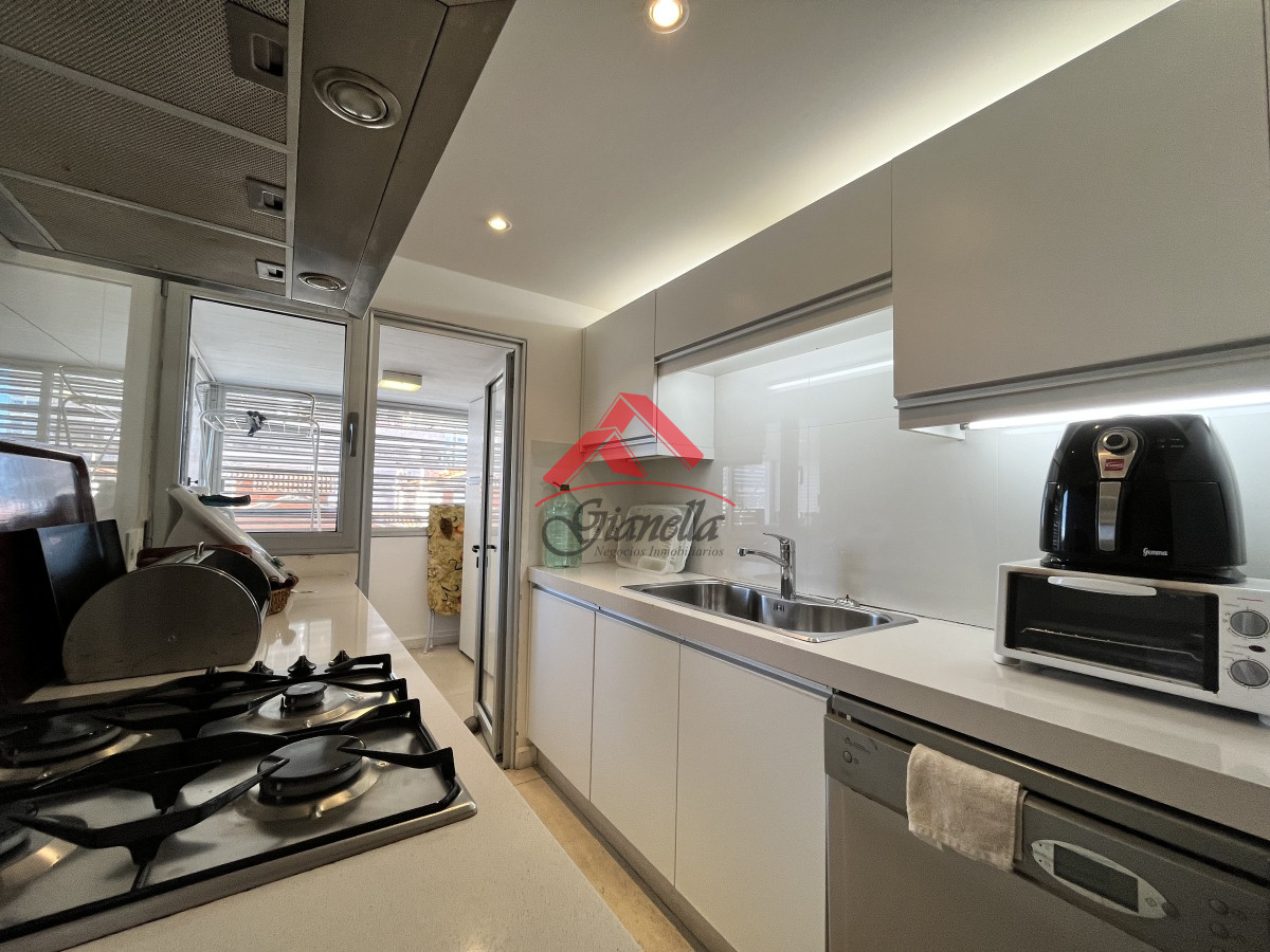 Apartamento ID.1952 - Apartamento en la Península, Punta del Este