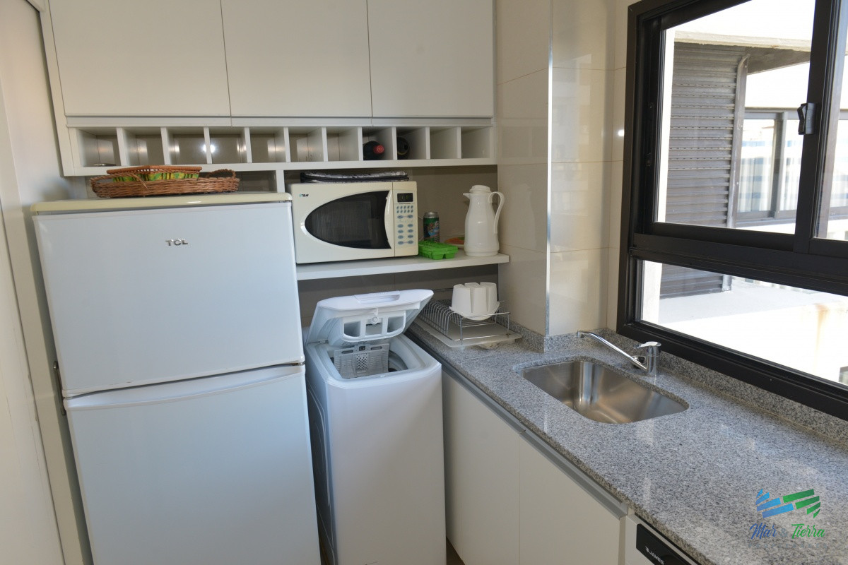 Apartamento ID.3187 -   Departamento en Punta del Este, Torre con servicios