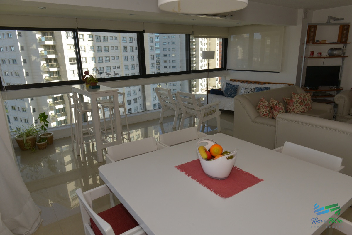 Apartamento ID.3187 -   Departamento en Punta del Este, Torre con servicios