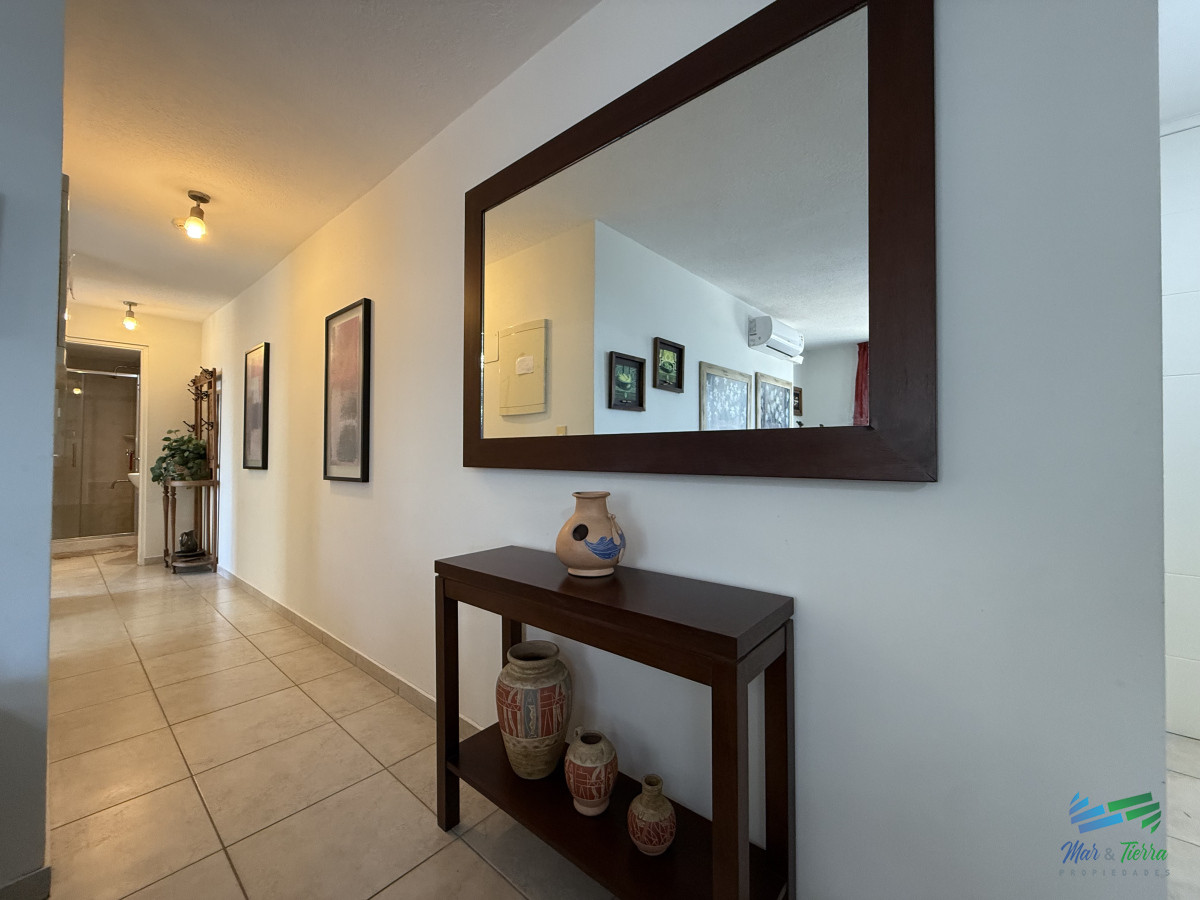 Apartamento ID.5048 - En venta apartamento 2 dormitorios con servicios en Torre O, brava, Punta del Este.