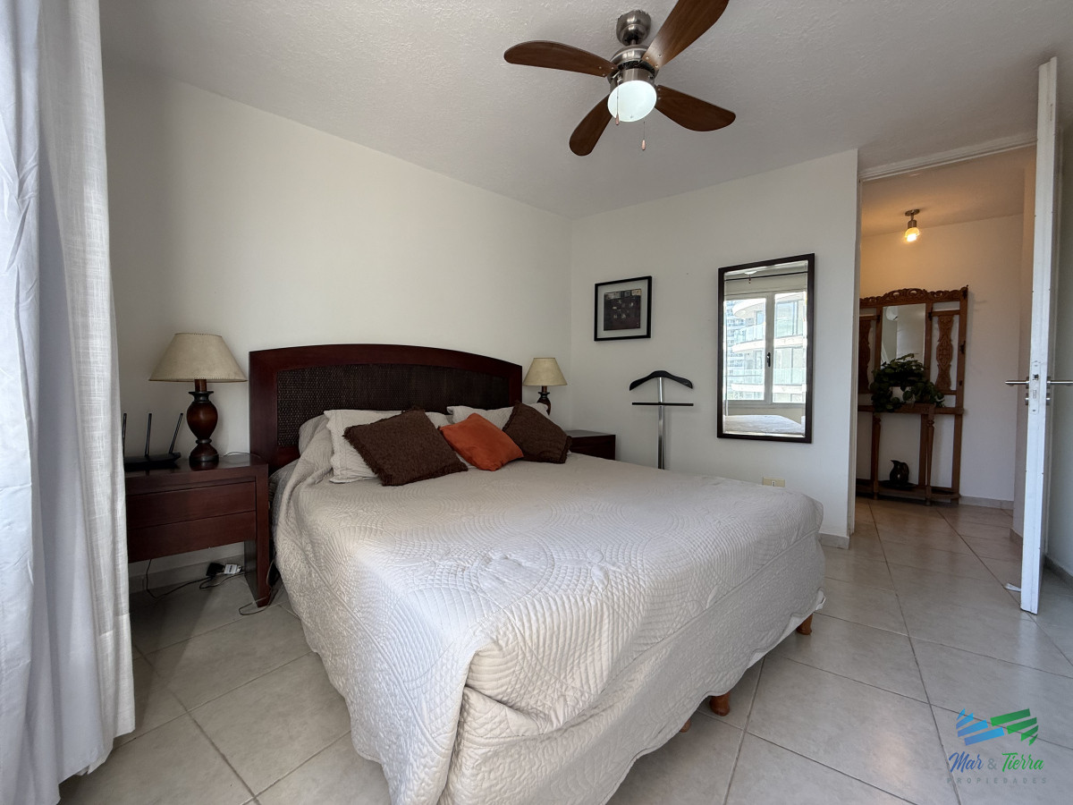Apartamento ID.5048 - En venta apartamento 2 dormitorios con servicios en Torre O, brava, Punta del Este.