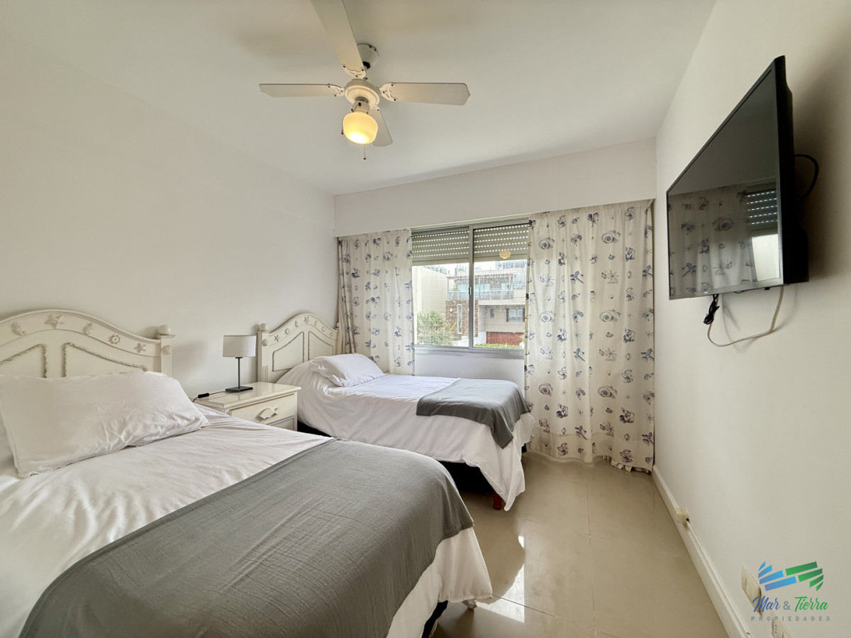 Apartamento ID.5785 - En venta apartamento 3 dormitorios en Manantiales, frente al Mar, Punta del Este.