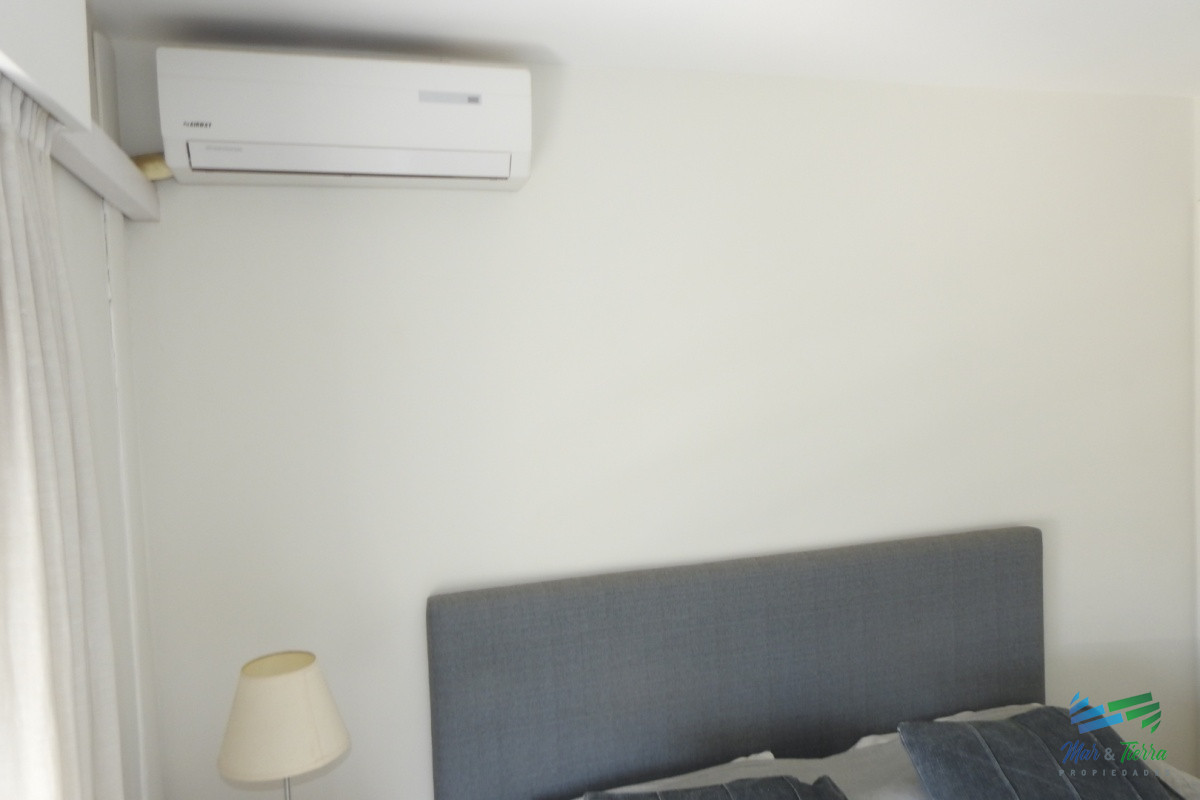 Apartamento ID.5784 - En venta apartamento 3 dormtirorios con parrillero propio, buenos servicios, playa Brava, Punta del Este