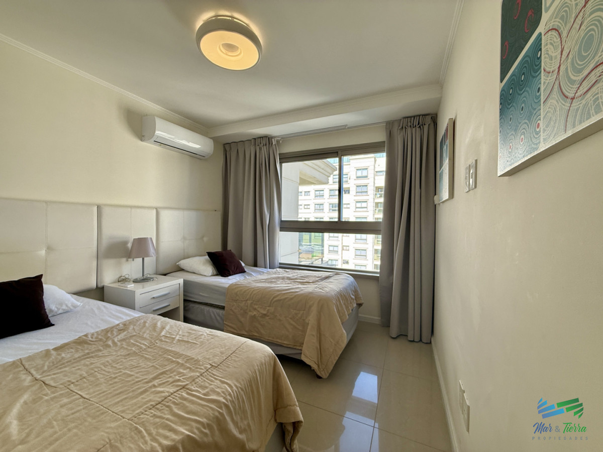 Apartamento ID.5716 - En venta apartamento 2 dormitorios en Imperiale, Playa Brava, Punta del Este