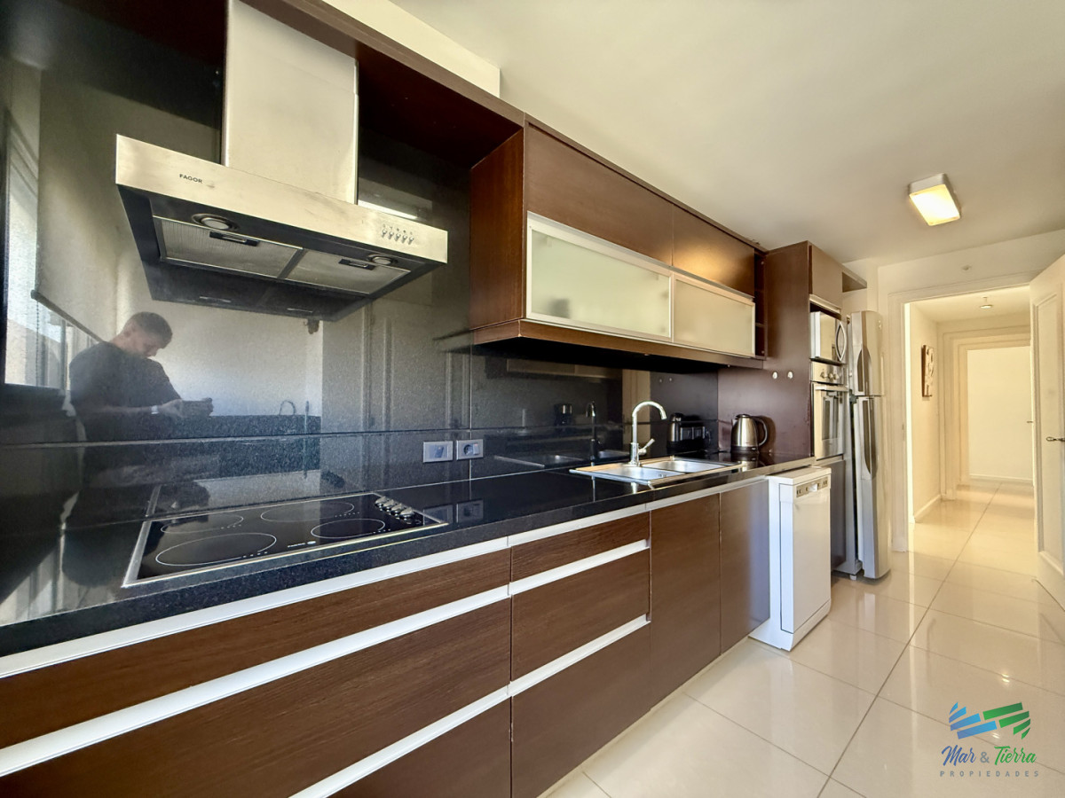 Apartamento ID.5716 - En venta apartamento 2 dormitorios en Imperiale, Playa Brava, Punta del Este