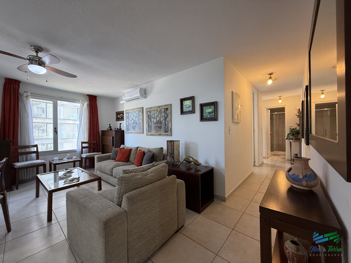 Apartamento ID.5048 - En venta apartamento 2 dormitorios con servicios en Torre O, brava, Punta del Este.