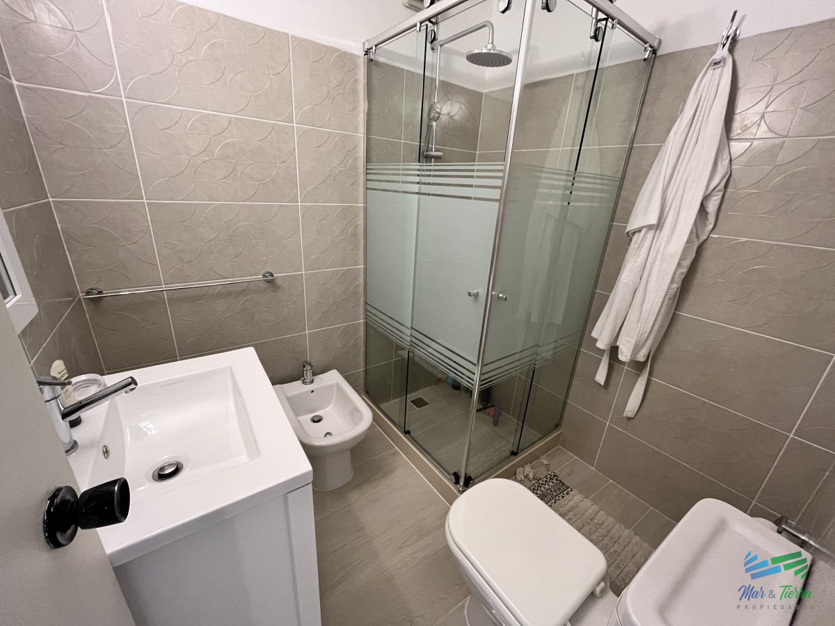 Apartamento ID.4722 - EN VENTA APARTAMENTO 2 DORMITORIOS, VISTA AL MAR, PENINSULA, PUNTA DEL ESTE