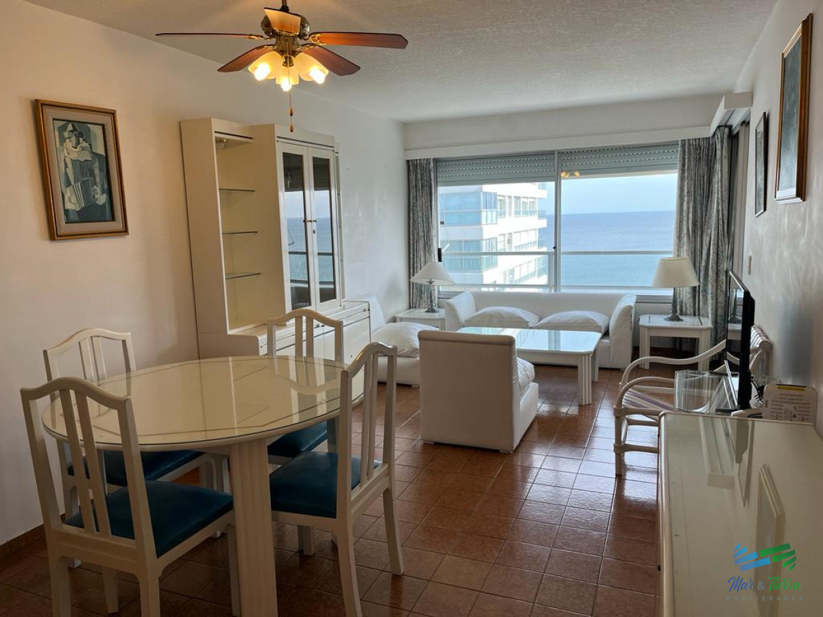 Apartamento ID.5055 - En Venta apartamento 1 dormitorio en COMPLEJO LINCOLN CENTER, Punta del Este