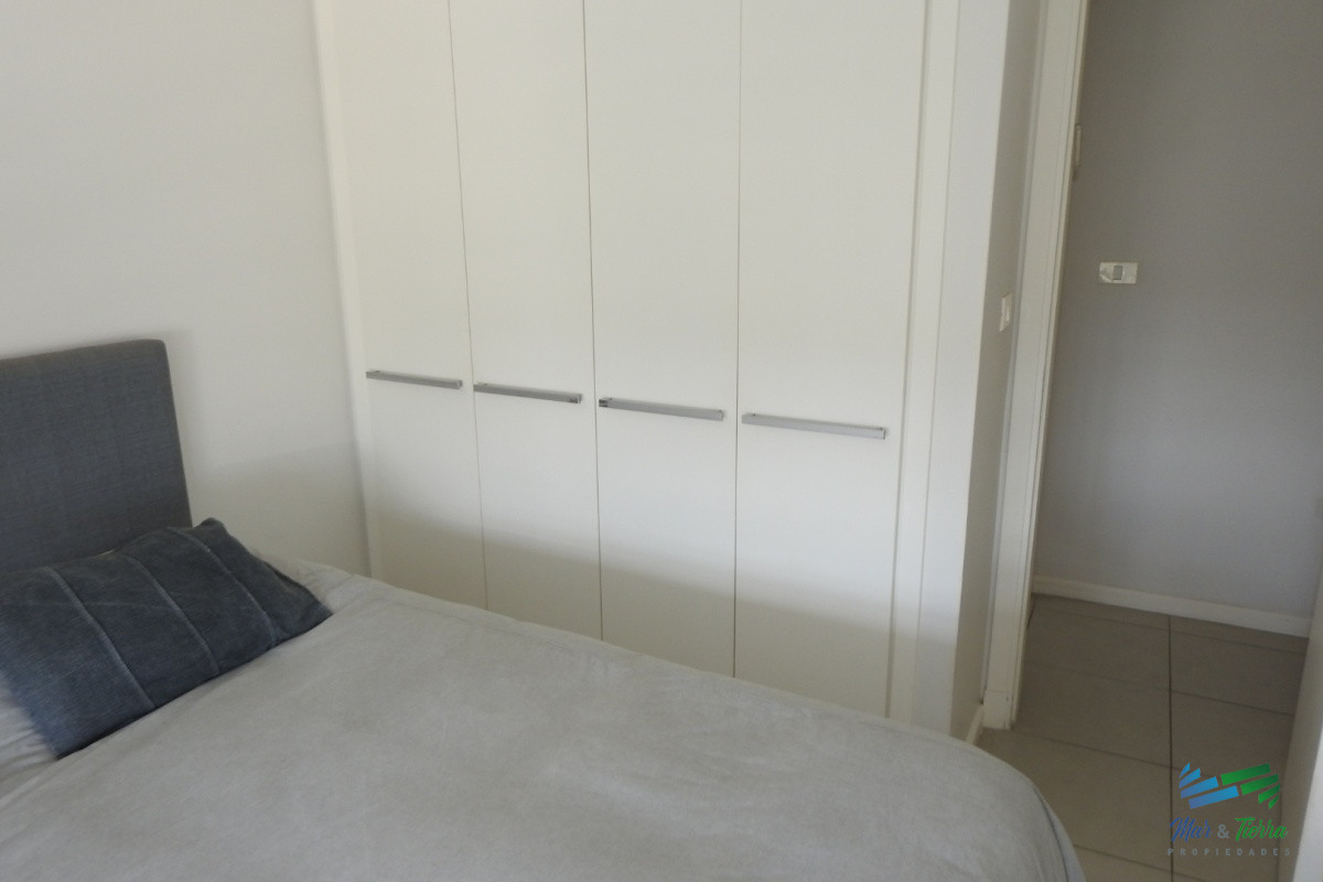 Apartamento ID.5784 - En venta apartamento 3 dormtirorios con parrillero propio, buenos servicios, playa Brava, Punta del Este