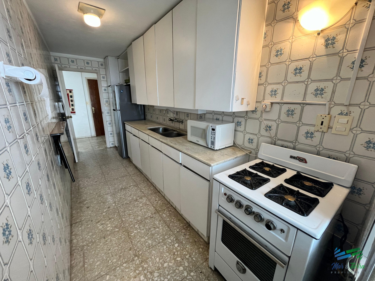 Apartamento ID.4900 - En venta apartamento 3 dormitorios en Peninsula, Punta del Este