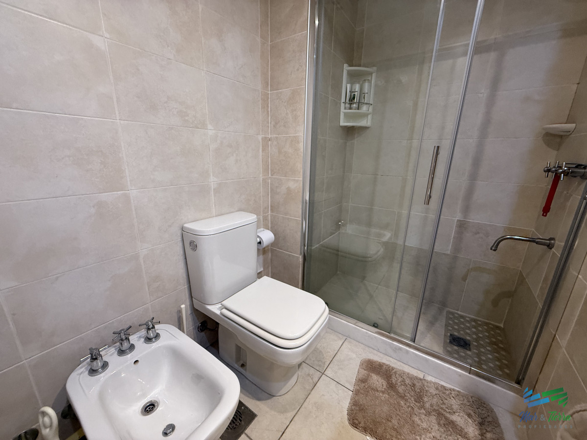 Apartamento ID.5048 - En venta apartamento 2 dormitorios con servicios en Torre O, brava, Punta del Este.