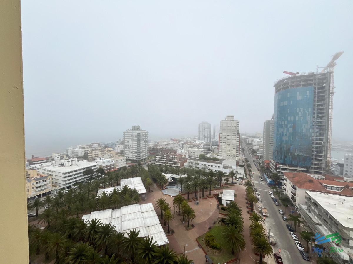 Apartamento ID.4900 - En venta apartamento 3 dormitorios en Peninsula, Punta del Este
